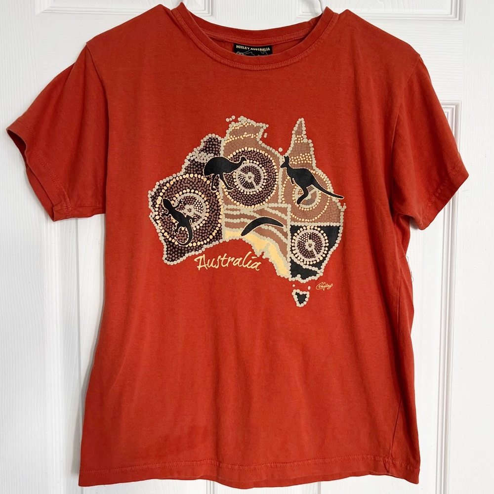 Hoxley Australia | Map Kangaroo Shirt